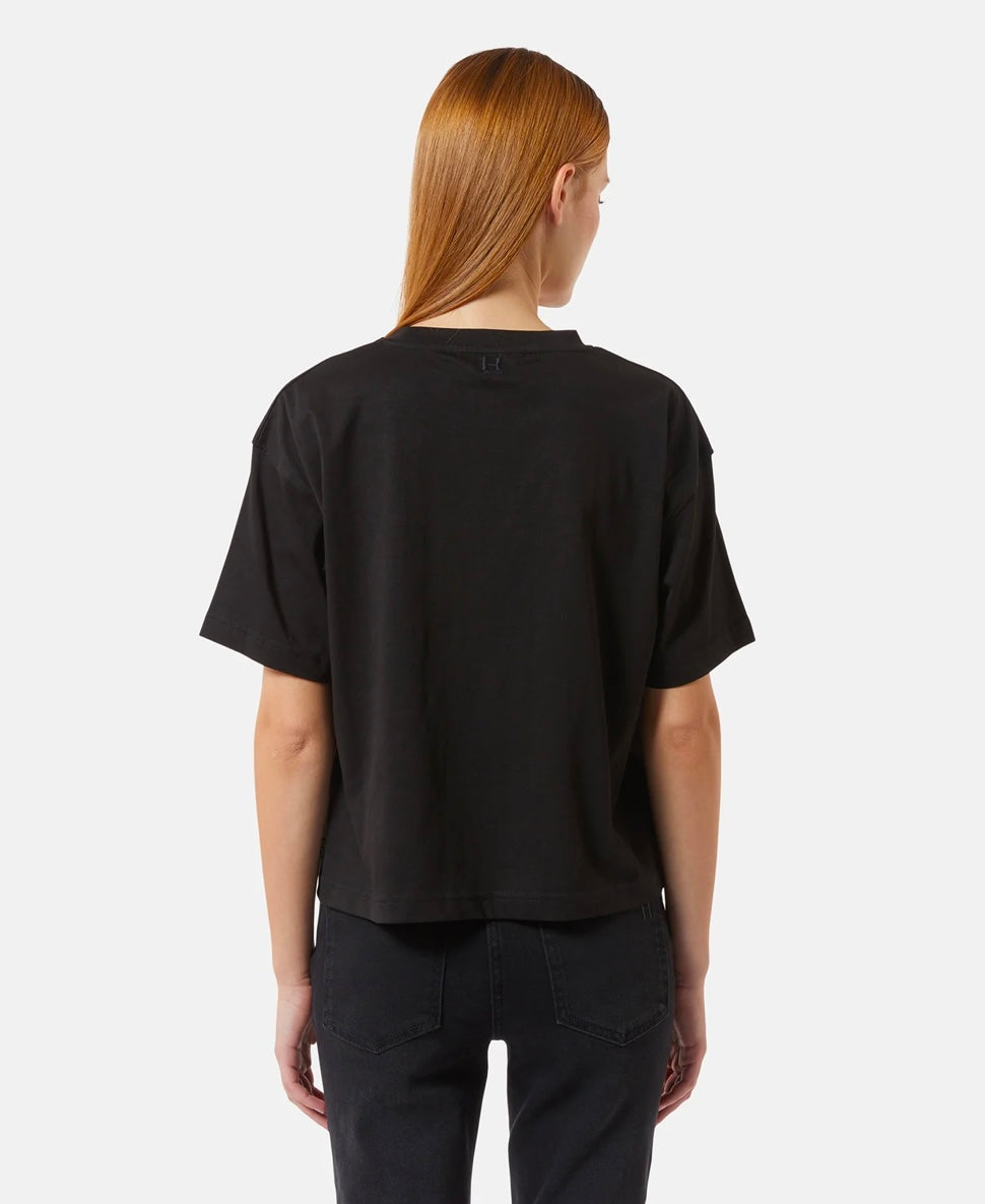 T-SHIRT CON SCRITTA “BEACH WOMAN IS STRONG