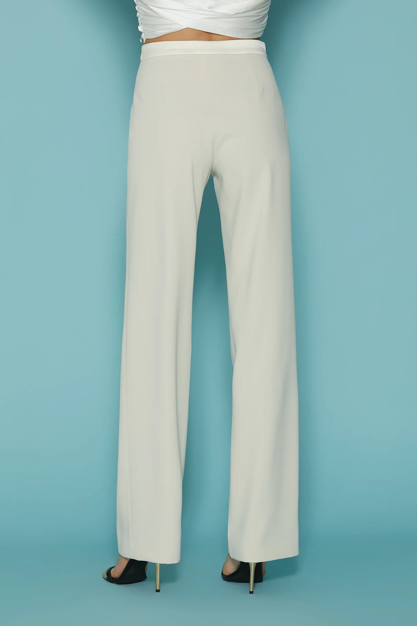 PANTALONE AMPIO VITA ALTA CON CINTURINO PIU' TASCHE A FILETTO