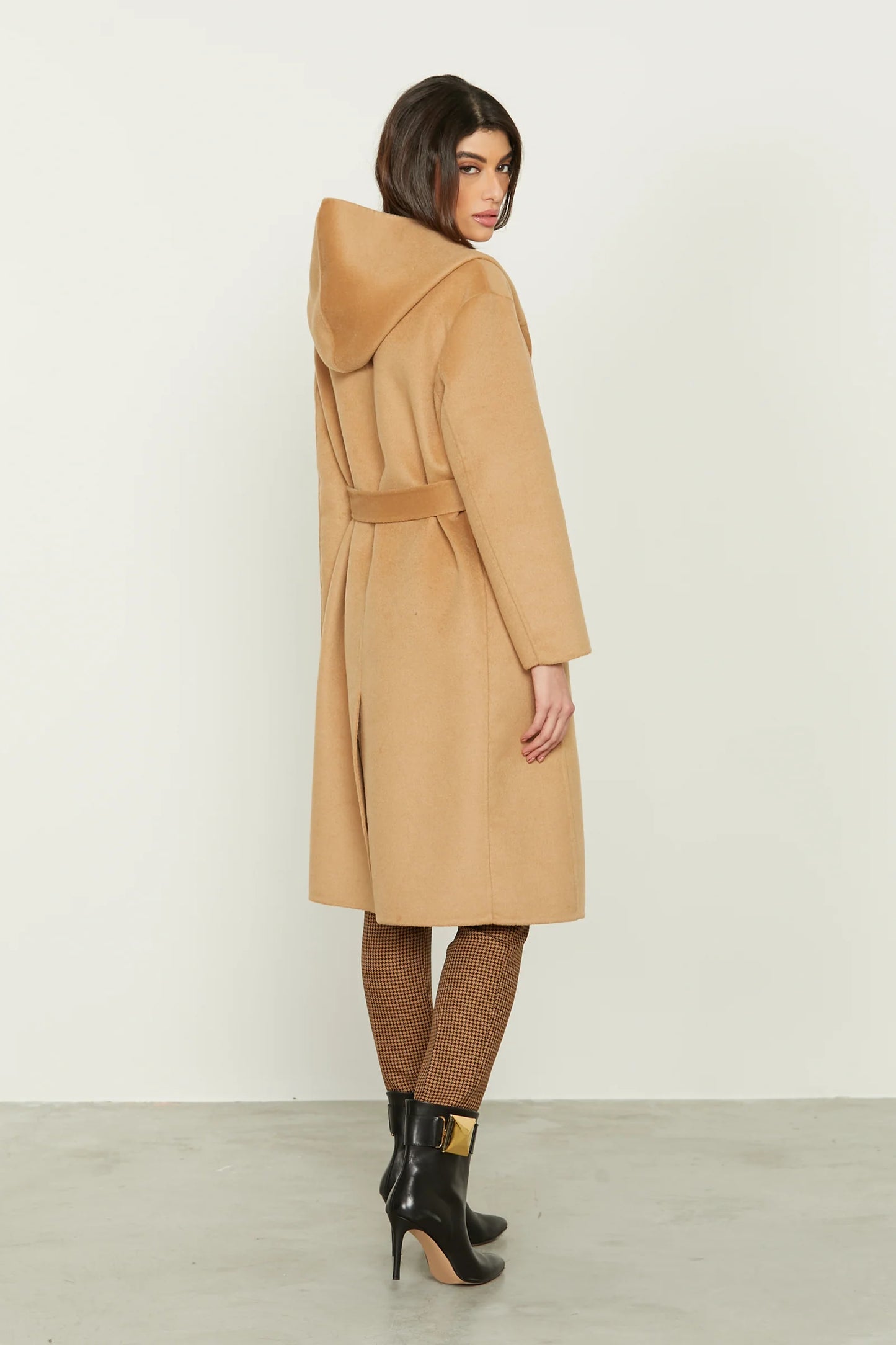 CAPPOTTO CONAN LUNGO MANICA DOPPIO PETTO CON TASCHE PIU' PATTE PIU' CAPPUCCIO SFOFEDATO