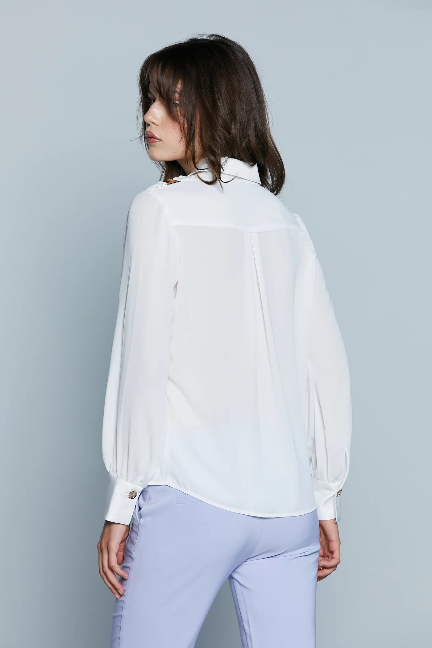 CAMICIA CON PATTE PIU' PASSANTI SPALLE PIU' INSERTI IN RASO