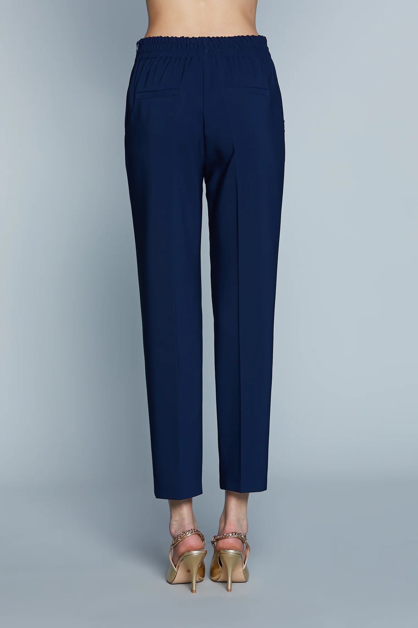 PANTALONE VITA ALTA CON ELASTICO PIU' TASCHE FRANCESI PIU' FILETTO E BOTTONI ORO