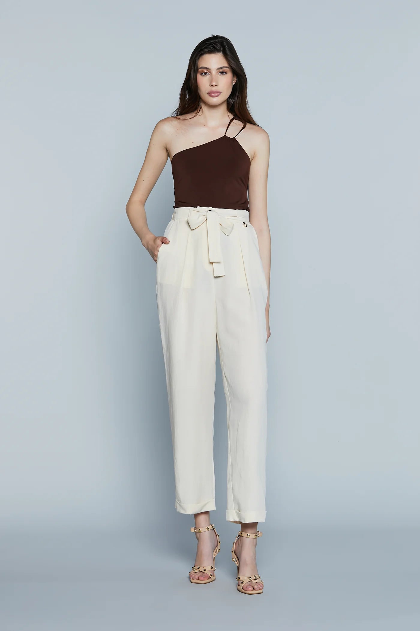 PANTALONE VITA ALTA CON ELASTICO PIU' CINTURA CON PINCES PIU' TASCHE FRANCESI